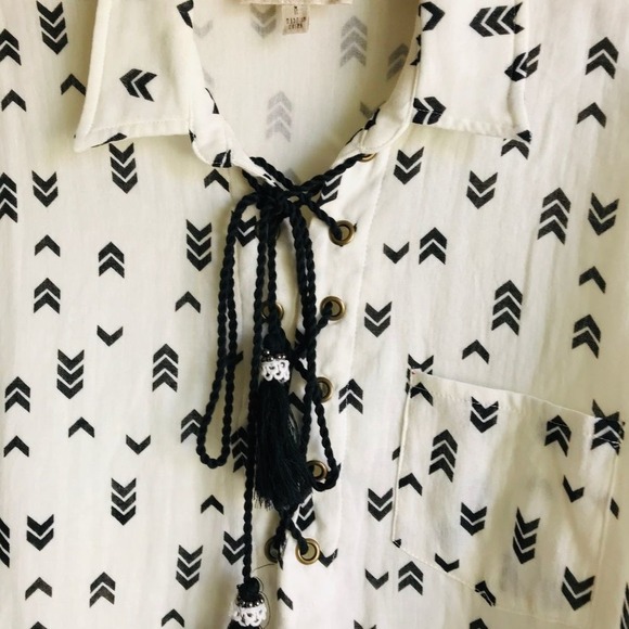 NWOT Moon River Women Chevron Print Tassel Neck Shirt Dress Medium - Picture 4 of 7